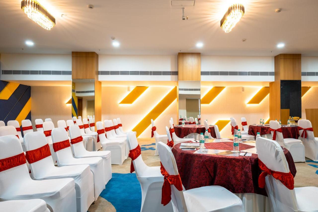 Clubway Grand A Boutique Hotel Jorhāt Zewnętrze zdjęcie