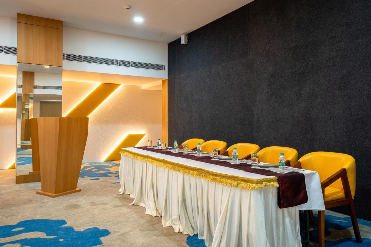 Clubway Grand A Boutique Hotel Jorhāt Zewnętrze zdjęcie