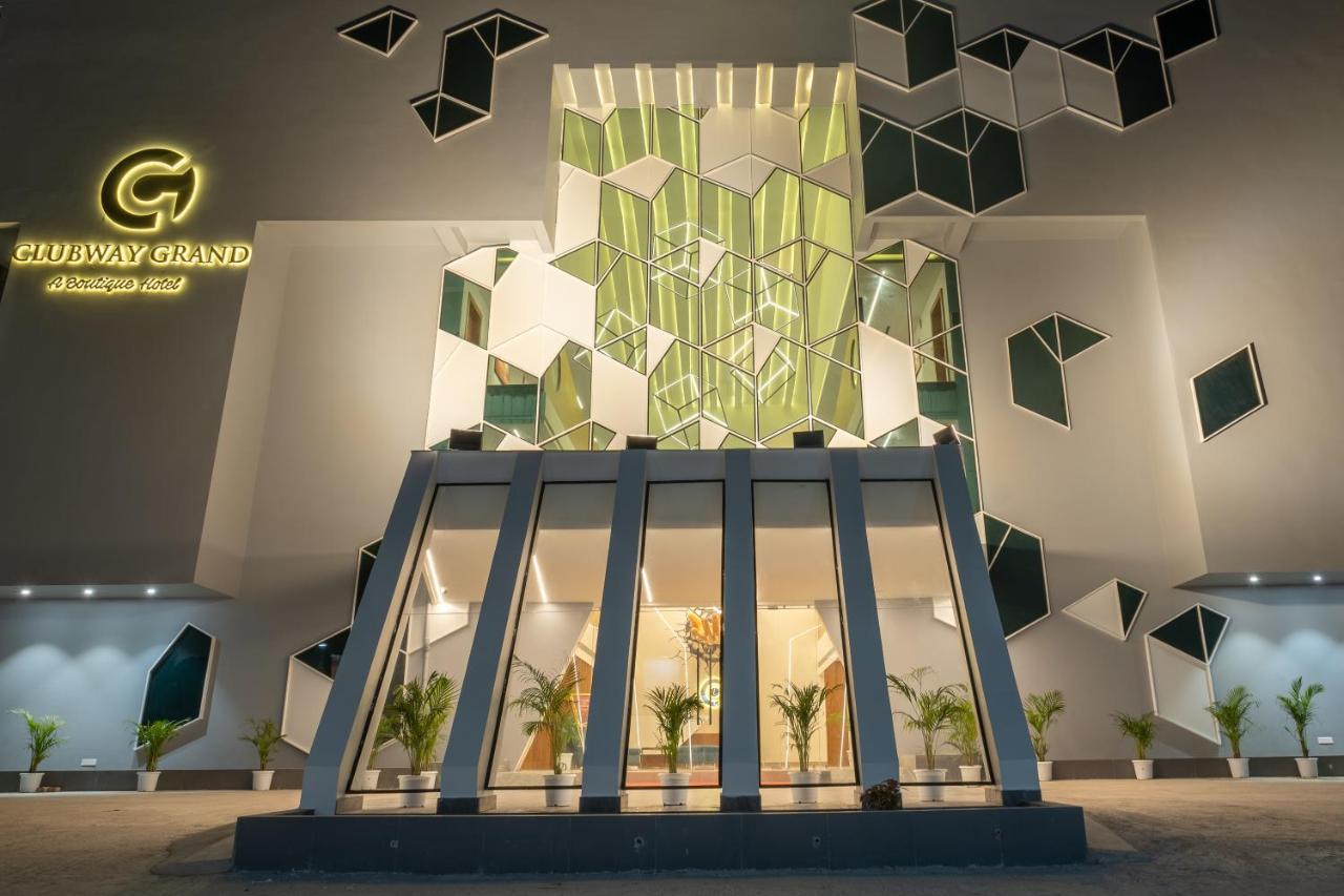 Clubway Grand A Boutique Hotel Jorhāt Zewnętrze zdjęcie